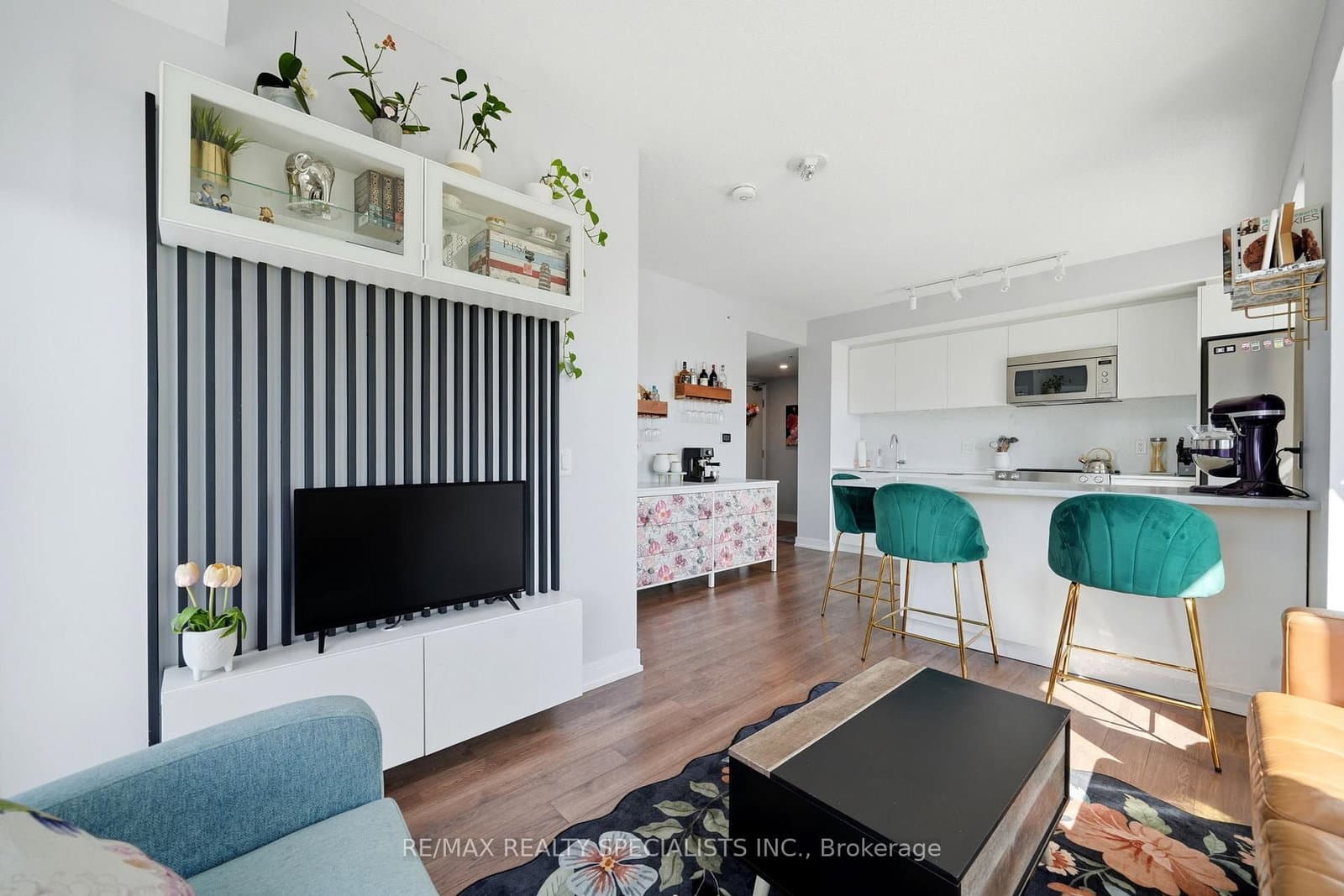 30 Samuel Wood Way, Unit 303 thumbnail 15