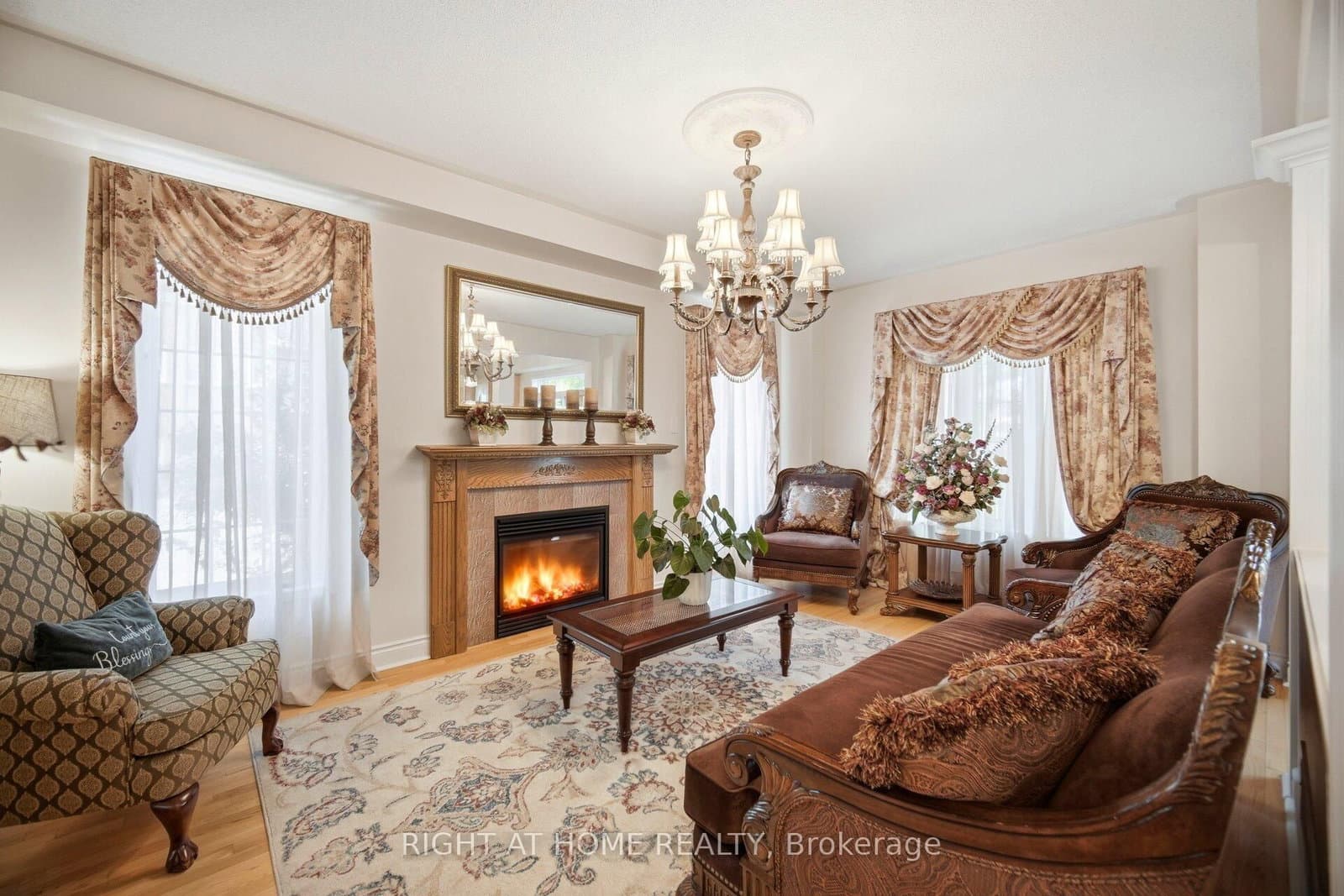 1021 Hemstreet Crescent thumbnail 11