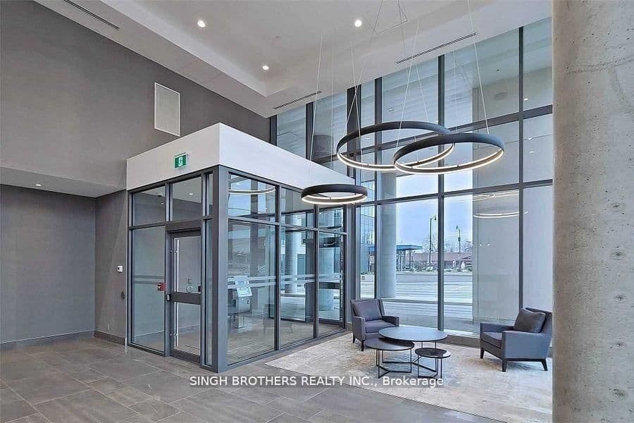 15 Lynch Street, Unit 701 thumbnail 3
