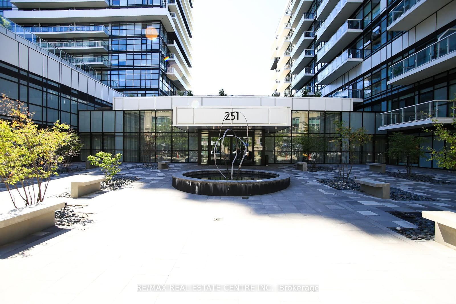 251 Manitoba Street, Unit 519 - Image 1