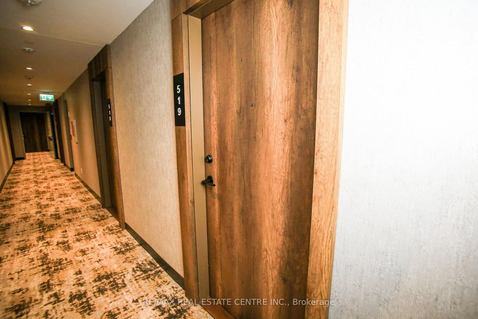 251 Manitoba Street, Unit 519 thumbnail 3