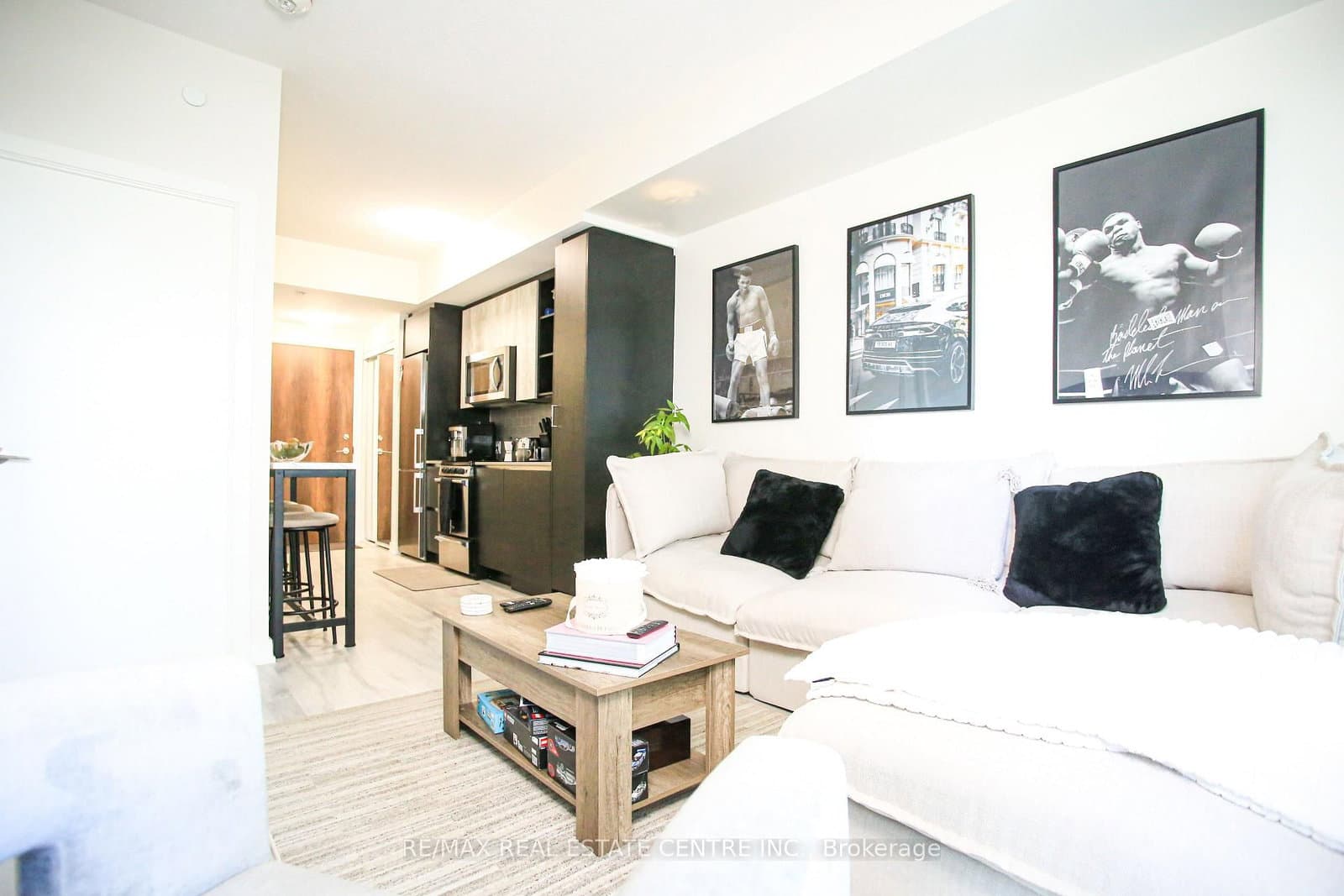 251 Manitoba Street, Unit 519 thumbnail 7