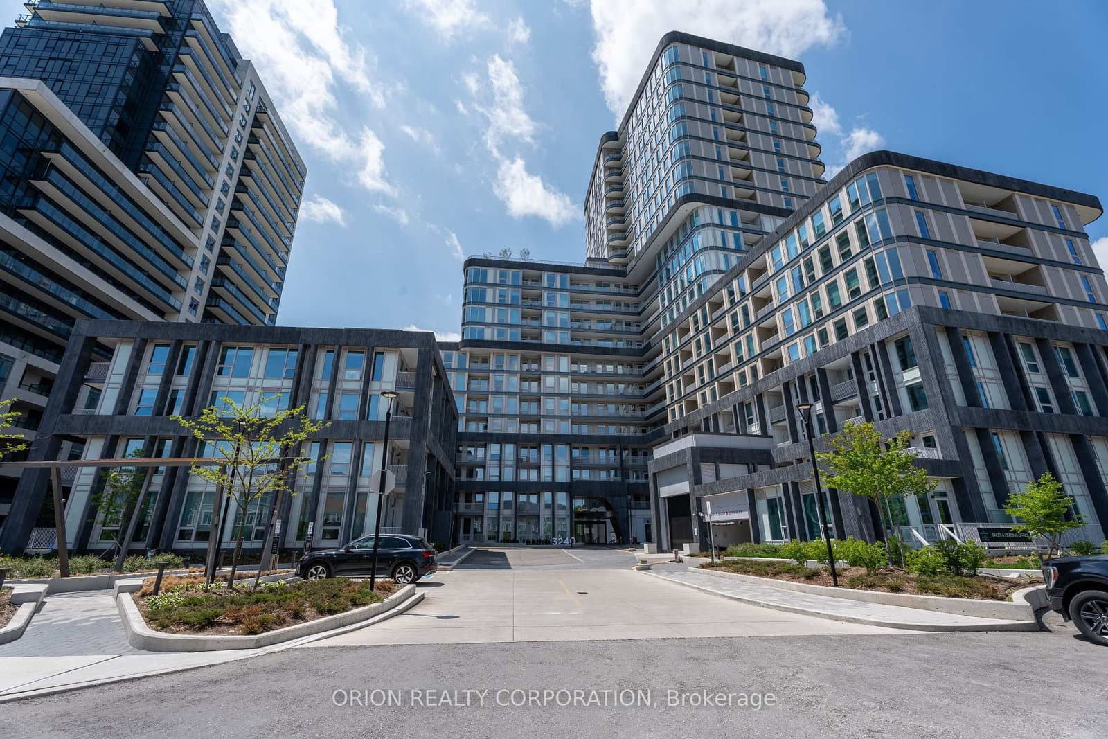 3240 Wiliam Coltson Avenue, Unit 527 thumbnail 2