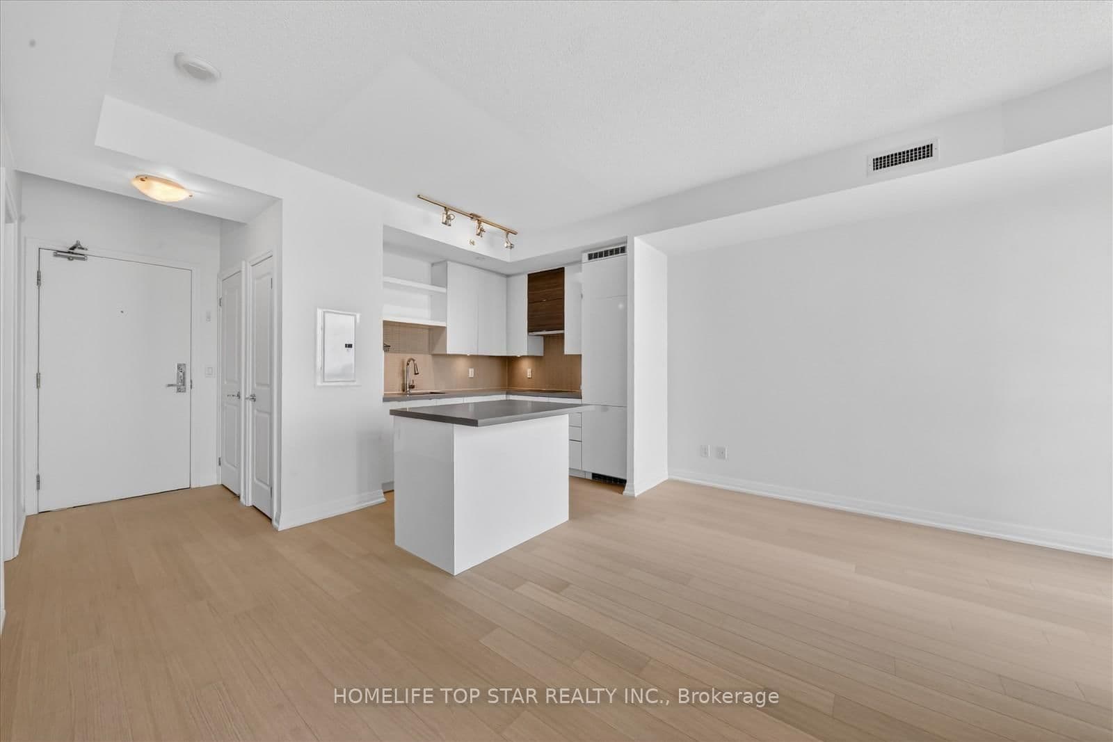 59 NW Annie Craig Drive NW, Unit 2208 thumbnail 13