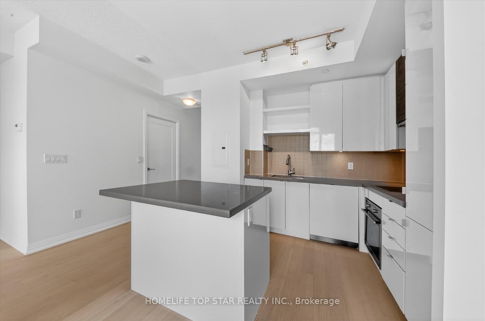 59 NW Annie Craig Drive NW, Unit 2208 thumbnail 15