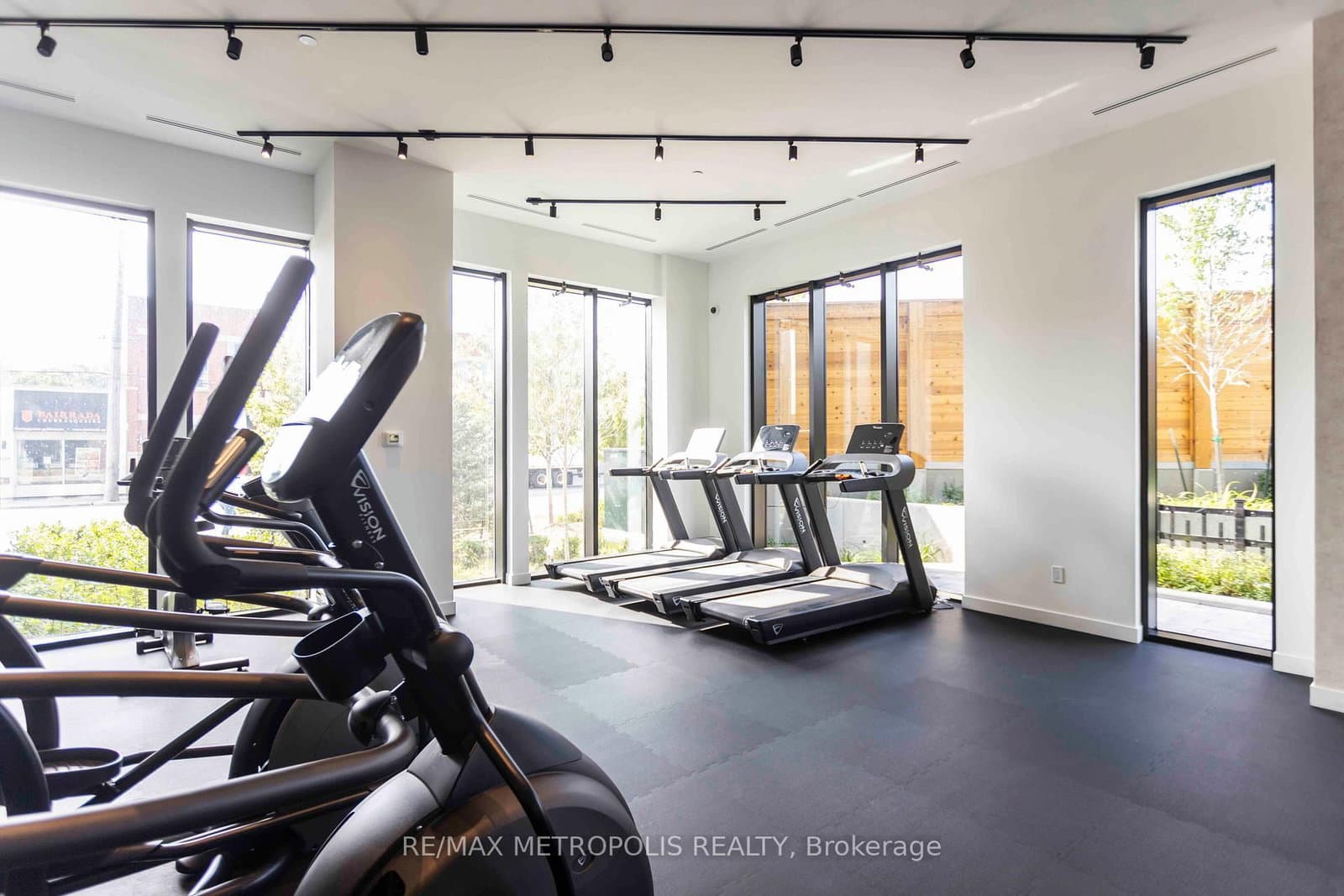 2300 St Clair Avenue W, Unit 407 thumbnail 30