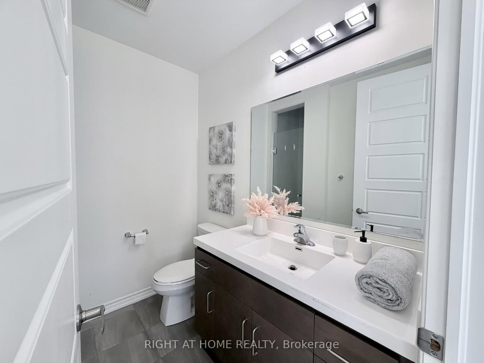 1222 Rose Way, Unit 21 Main thumbnail 3
