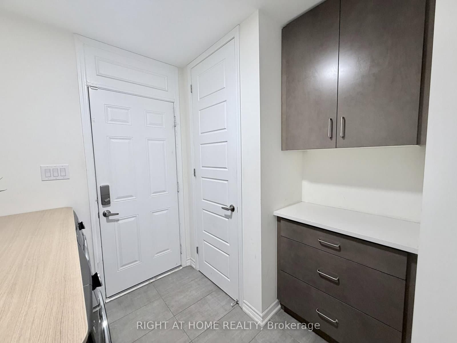 1222 Rose Way, Unit 21 Main thumbnail 7