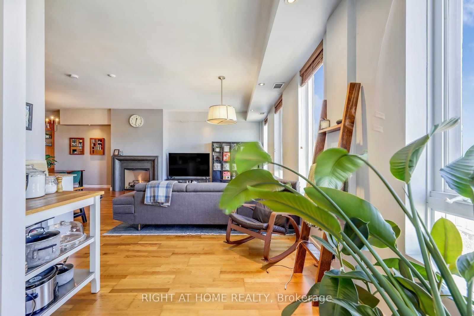 1 St Johns Road, Unit 504 thumbnail 23