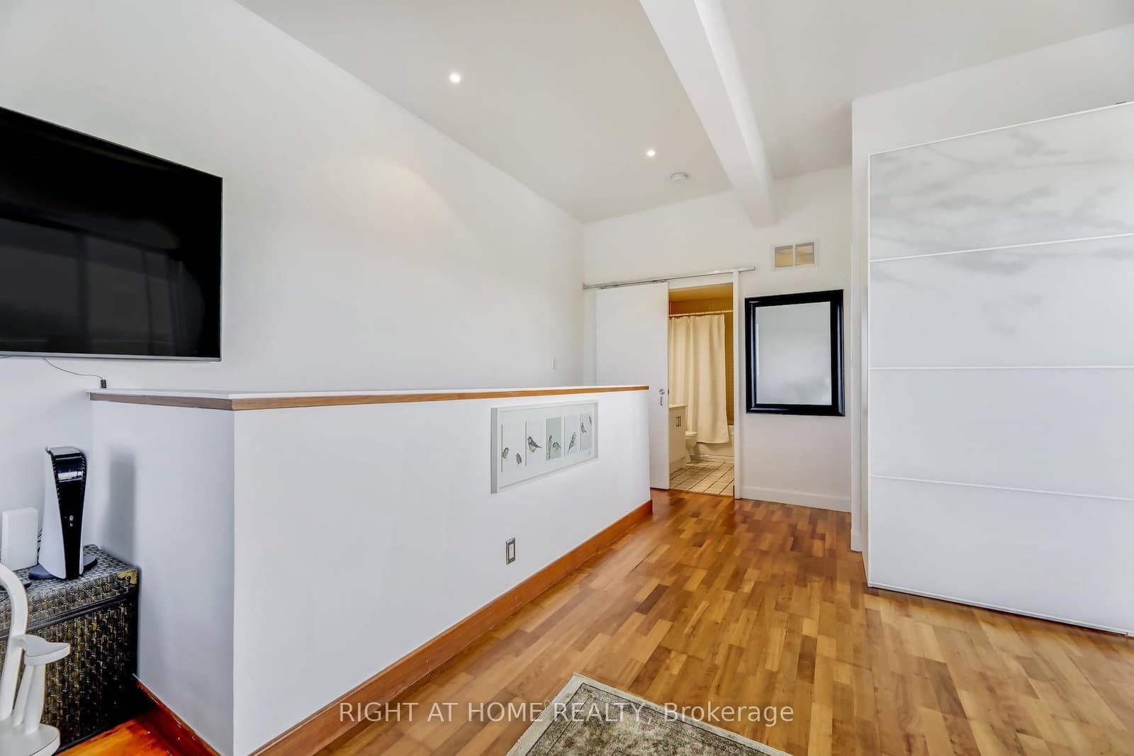 1 St Johns Road, Unit 504 thumbnail 30