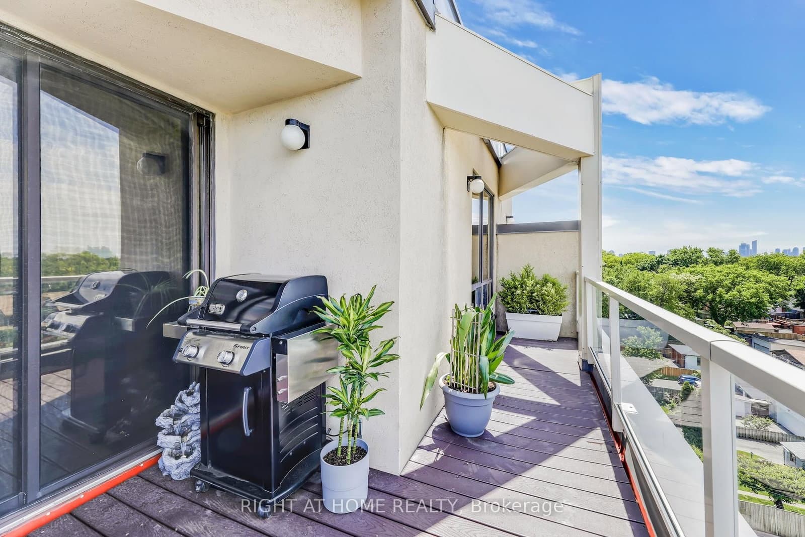 1 St Johns Road, Unit 504 thumbnail 34