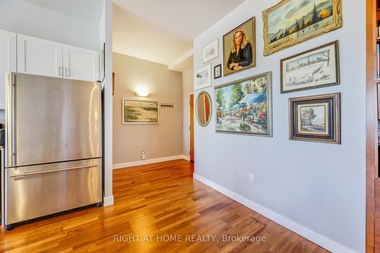 1 St Johns Road, Unit 504 thumbnail 4