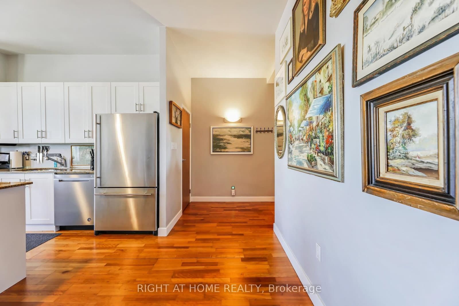 1 St Johns Road, Unit 504 thumbnail 5