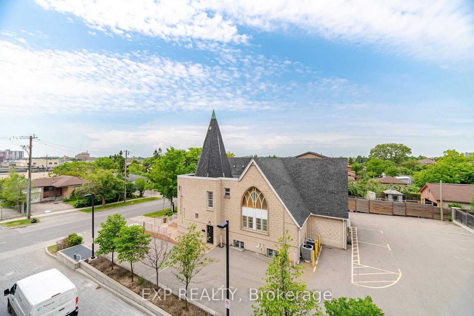 16 McAdam Avenue, Unit 306 thumbnail 22