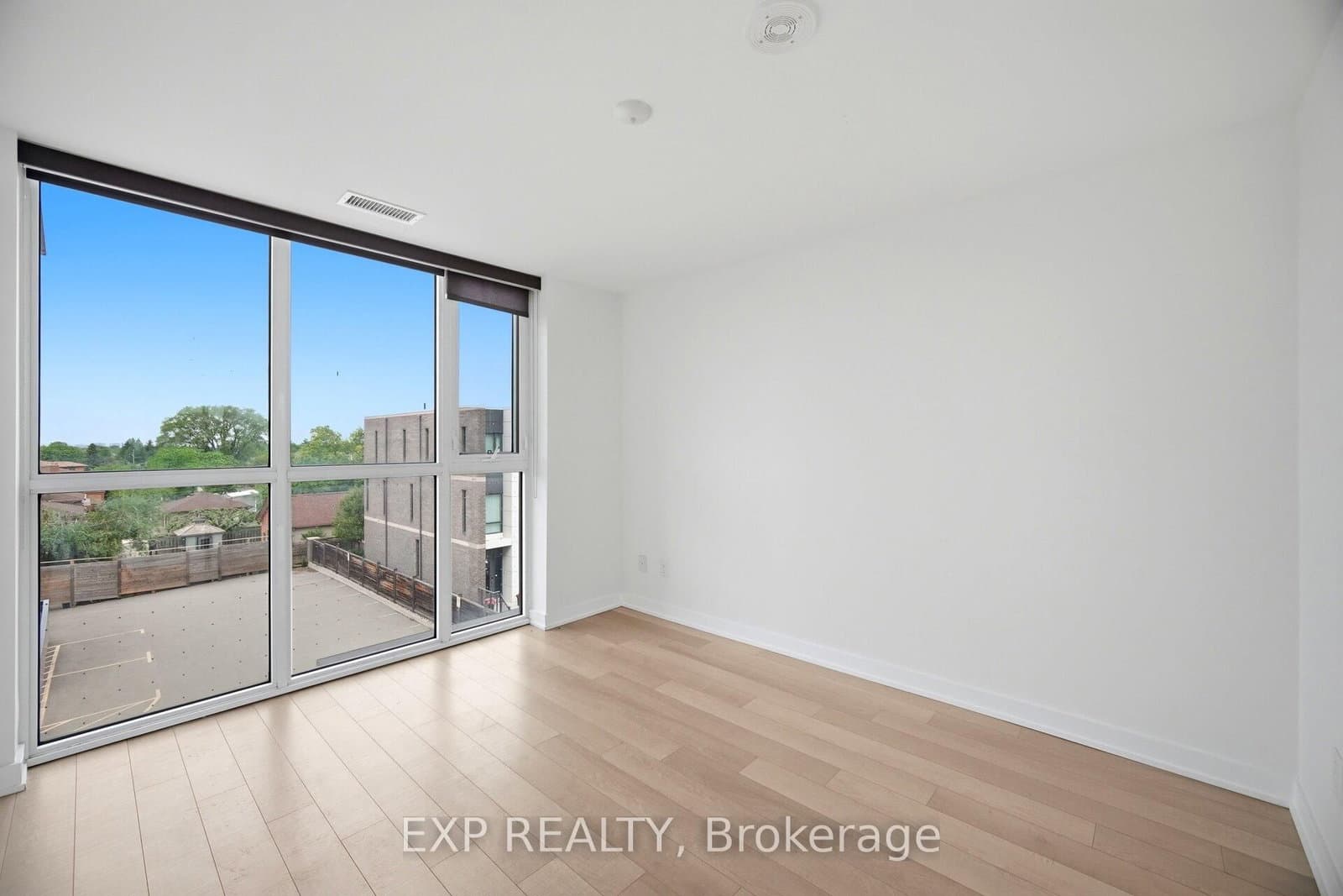 16 McAdam Avenue, Unit 306 thumbnail 23