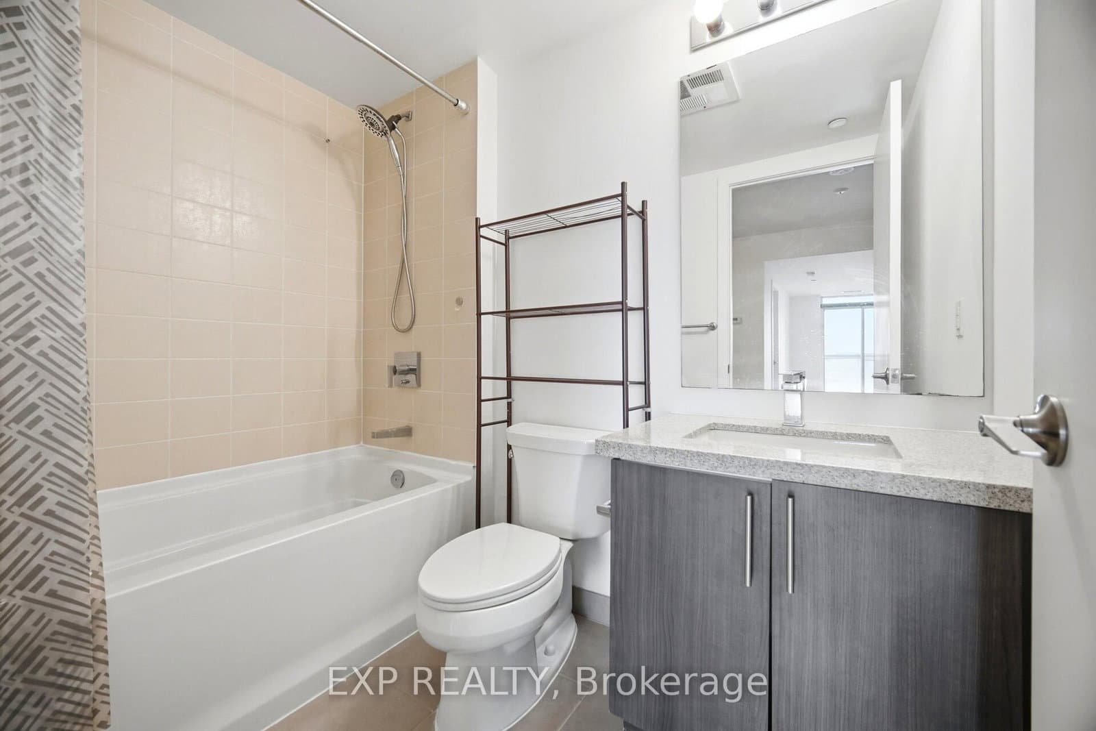 16 McAdam Avenue, Unit 306 thumbnail 26