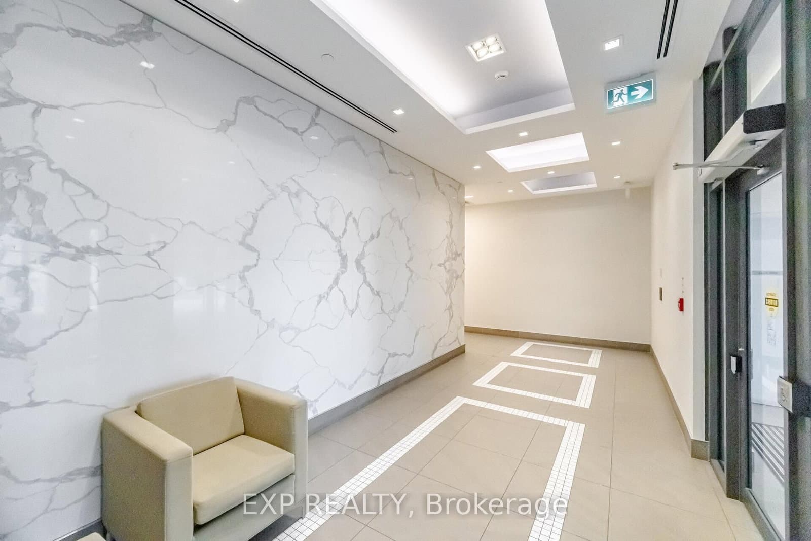 16 McAdam Avenue, Unit 306 thumbnail 5