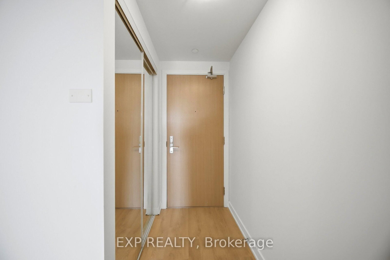 16 McAdam Avenue, Unit 306 thumbnail 8