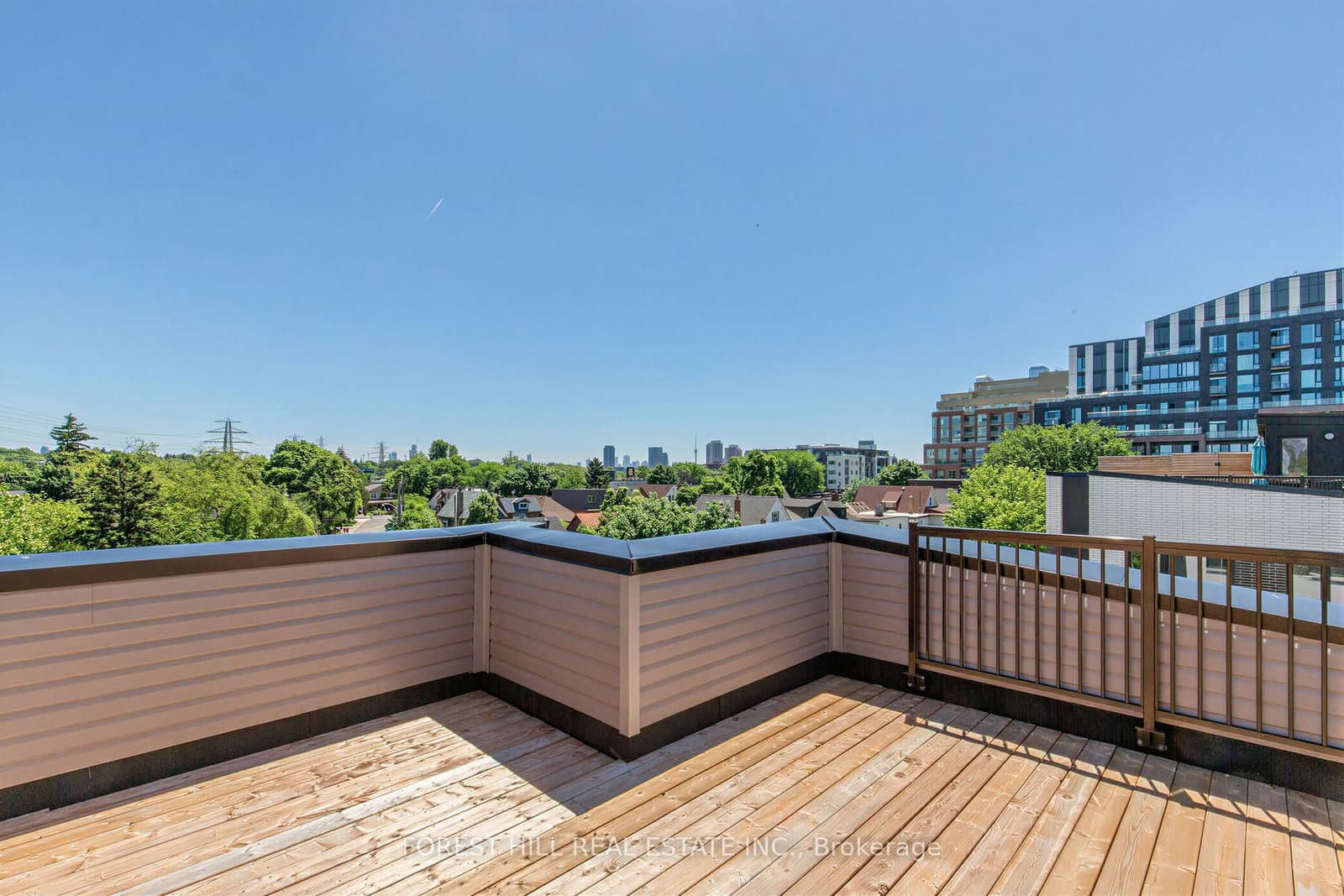 40 Ed Clark Gardens, Unit 2 thumbnail 22