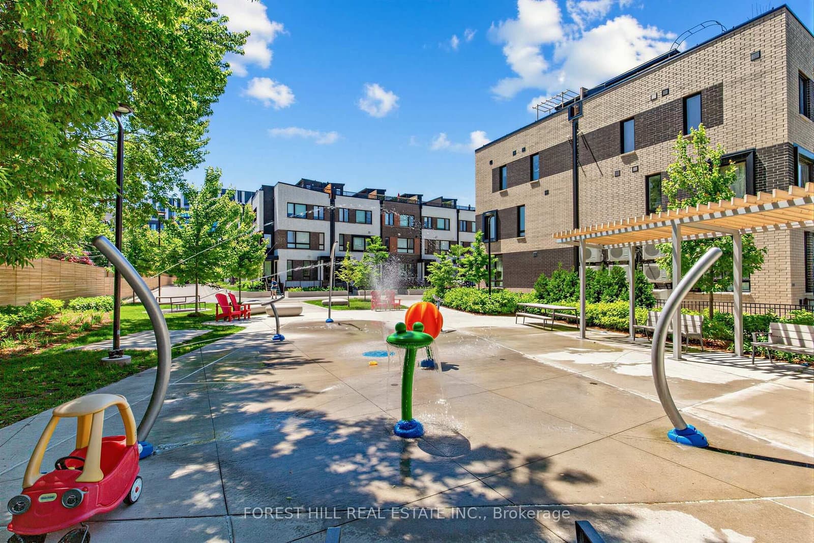 40 Ed Clark Gardens, Unit 2 thumbnail 26