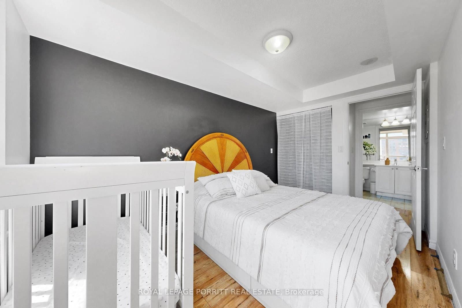 3888 Duke Of York Boulevard, Unit 927 thumbnail 22
