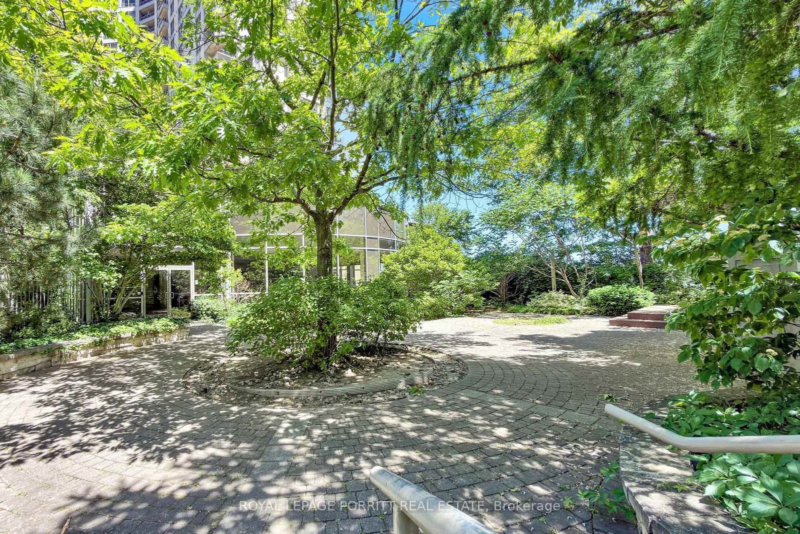 3888 Duke Of York Boulevard, Unit 927 thumbnail 42