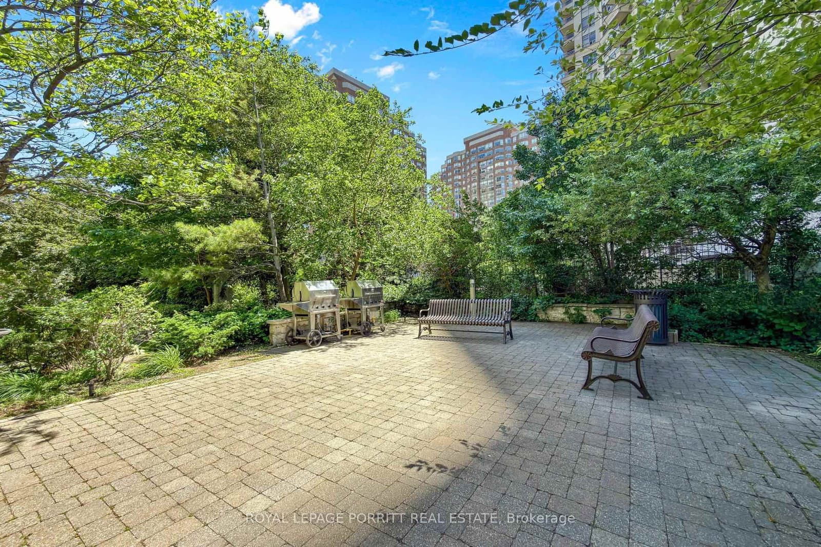 3888 Duke Of York Boulevard, Unit 927 thumbnail 43