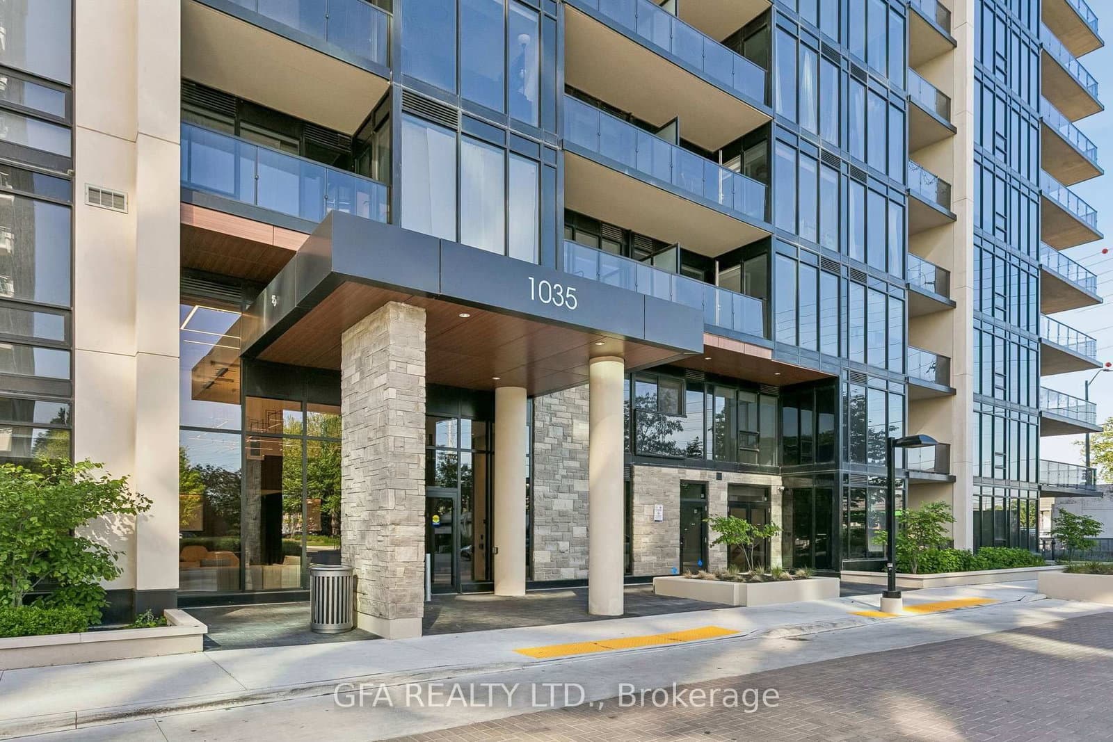 1035 Southdown Road, Unit 707 thumbnail 4