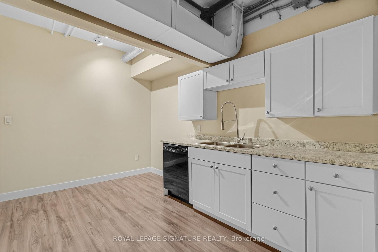 126 Trafalgar Road, Unit Suite 1 thumbnail 21