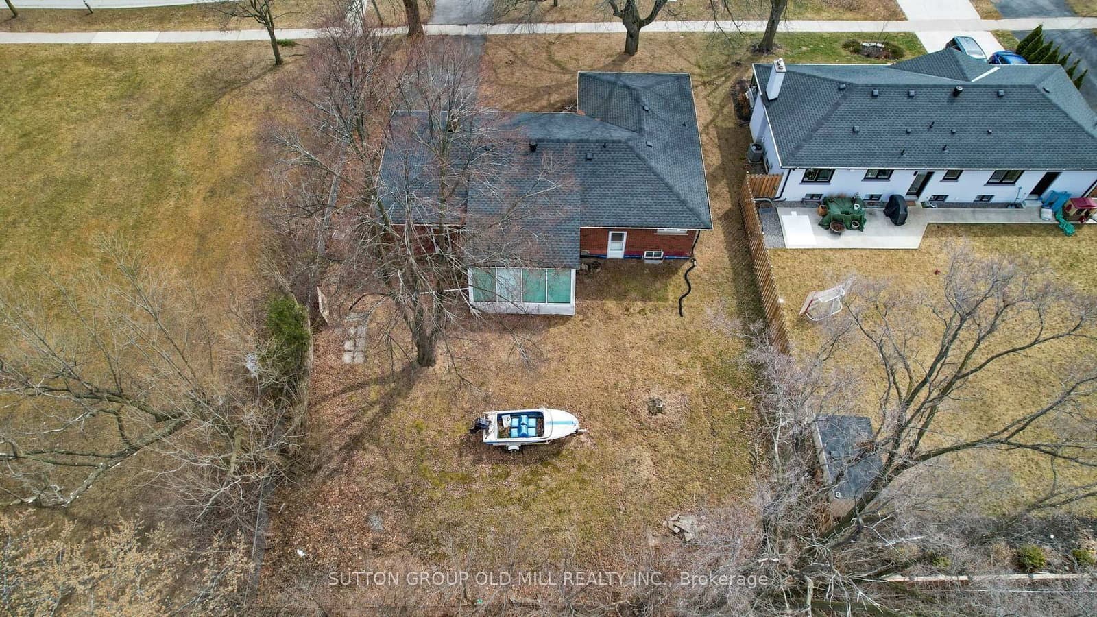 4447 Spruce Avenue thumbnail 9