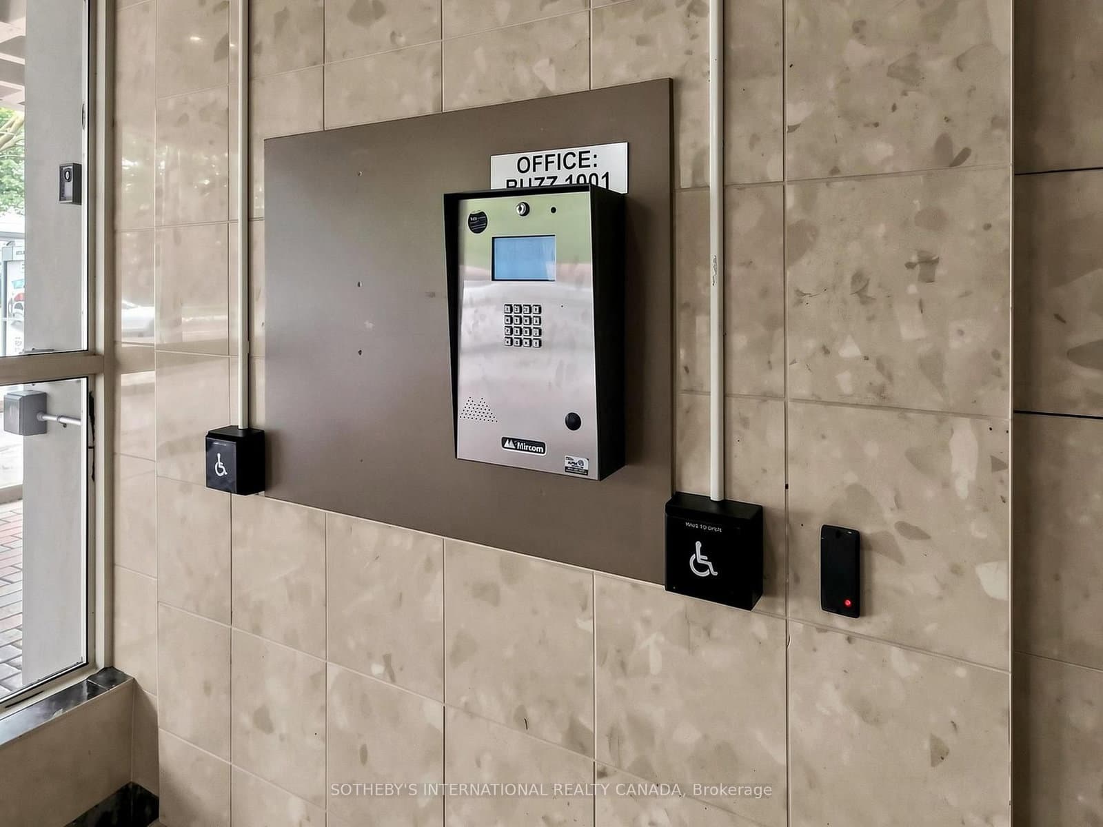 135 Marlee Avenue, Unit 403 thumbnail 27