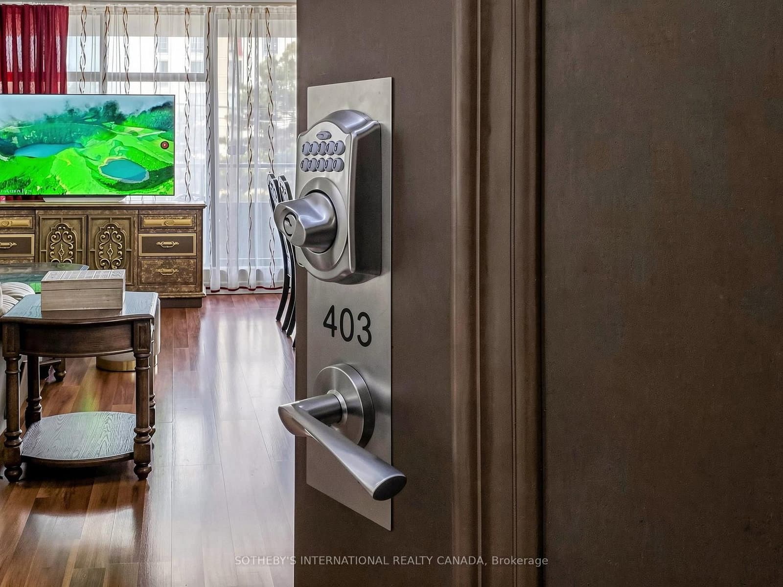 135 Marlee Avenue, Unit 403 thumbnail 5
