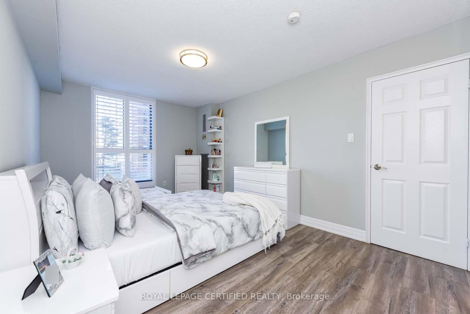 3170 Kirwin Avenue E, Unit 204 thumbnail 28