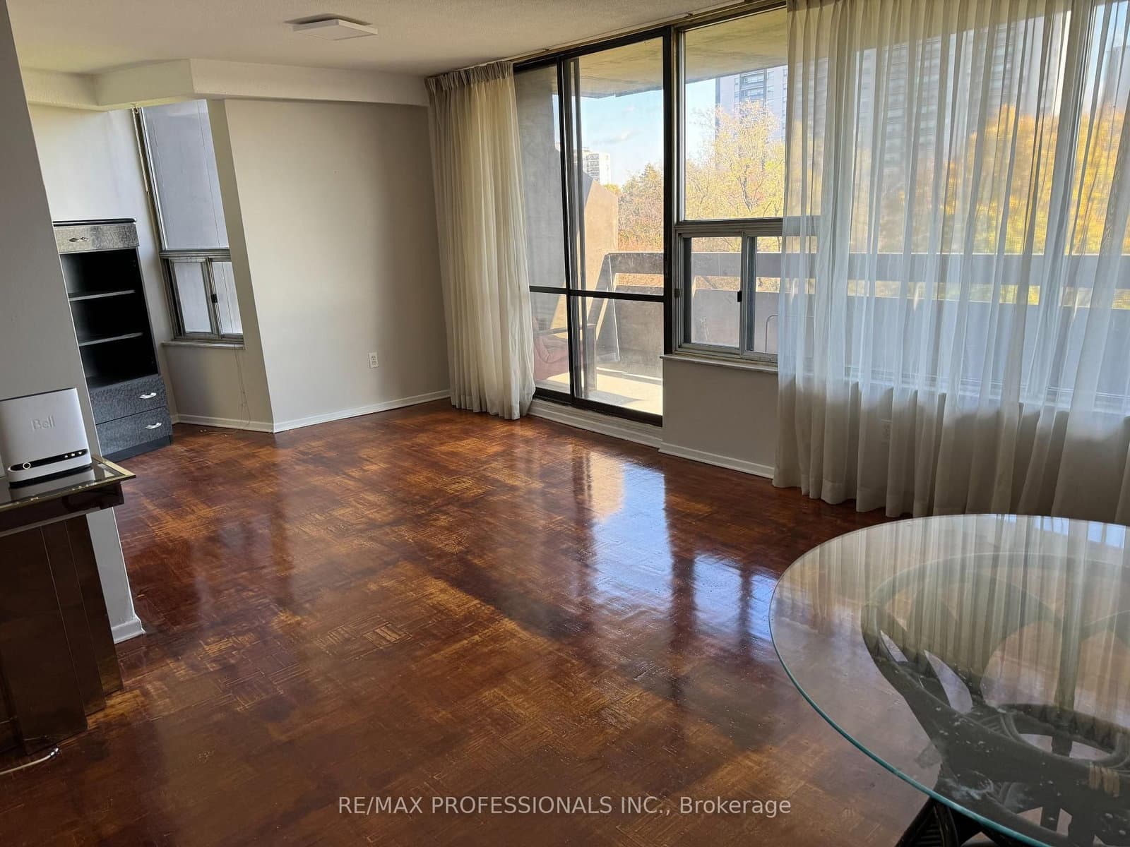 #602 - 11 Wincott Drive