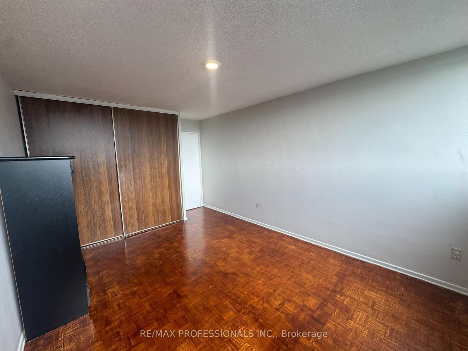 11 Wincott Drive, Unit 602 thumbnail 14