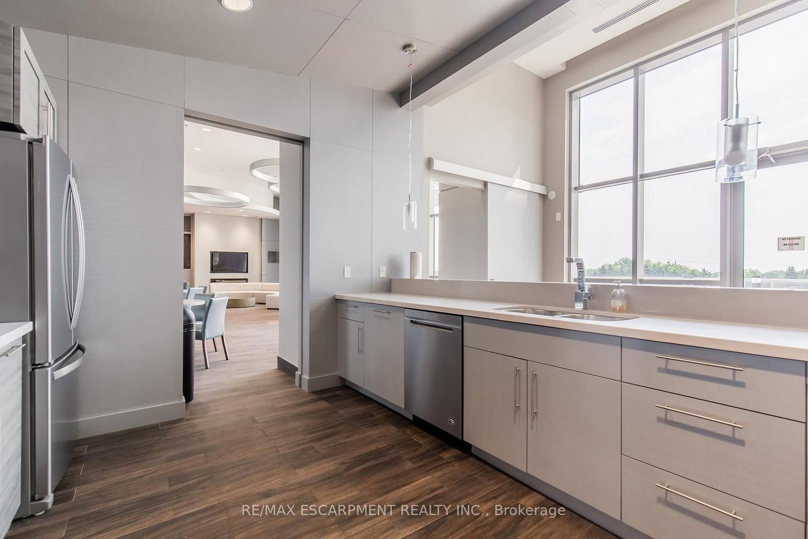 2093 Fairview Street, Unit 611 thumbnail 33