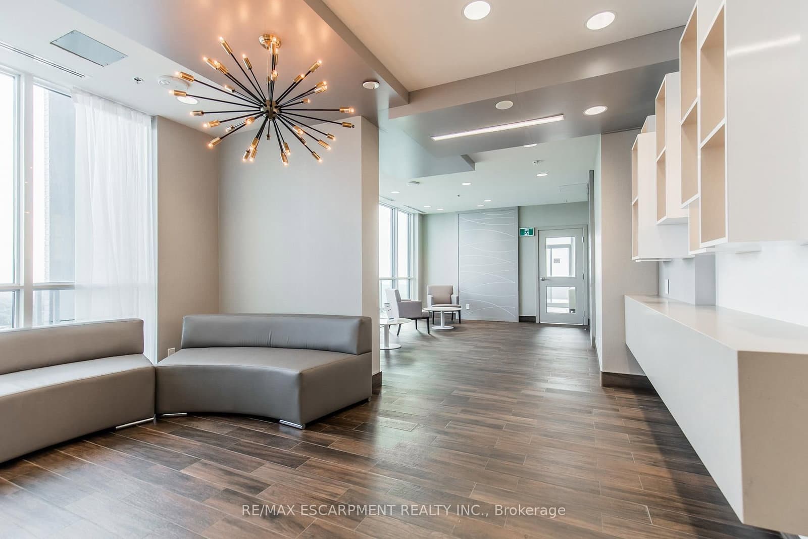 2093 Fairview Street, Unit 611 thumbnail 43
