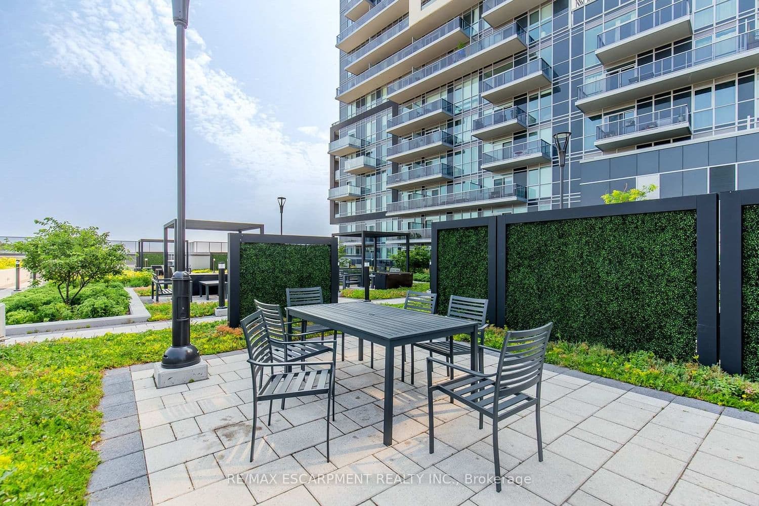 2093 Fairview Street, Unit 611 thumbnail 50