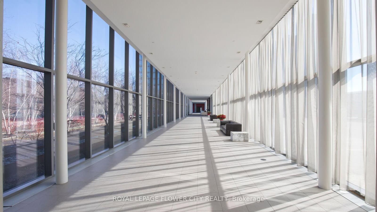 105 The Queensway Avenue, Unit 415 thumbnail 12
