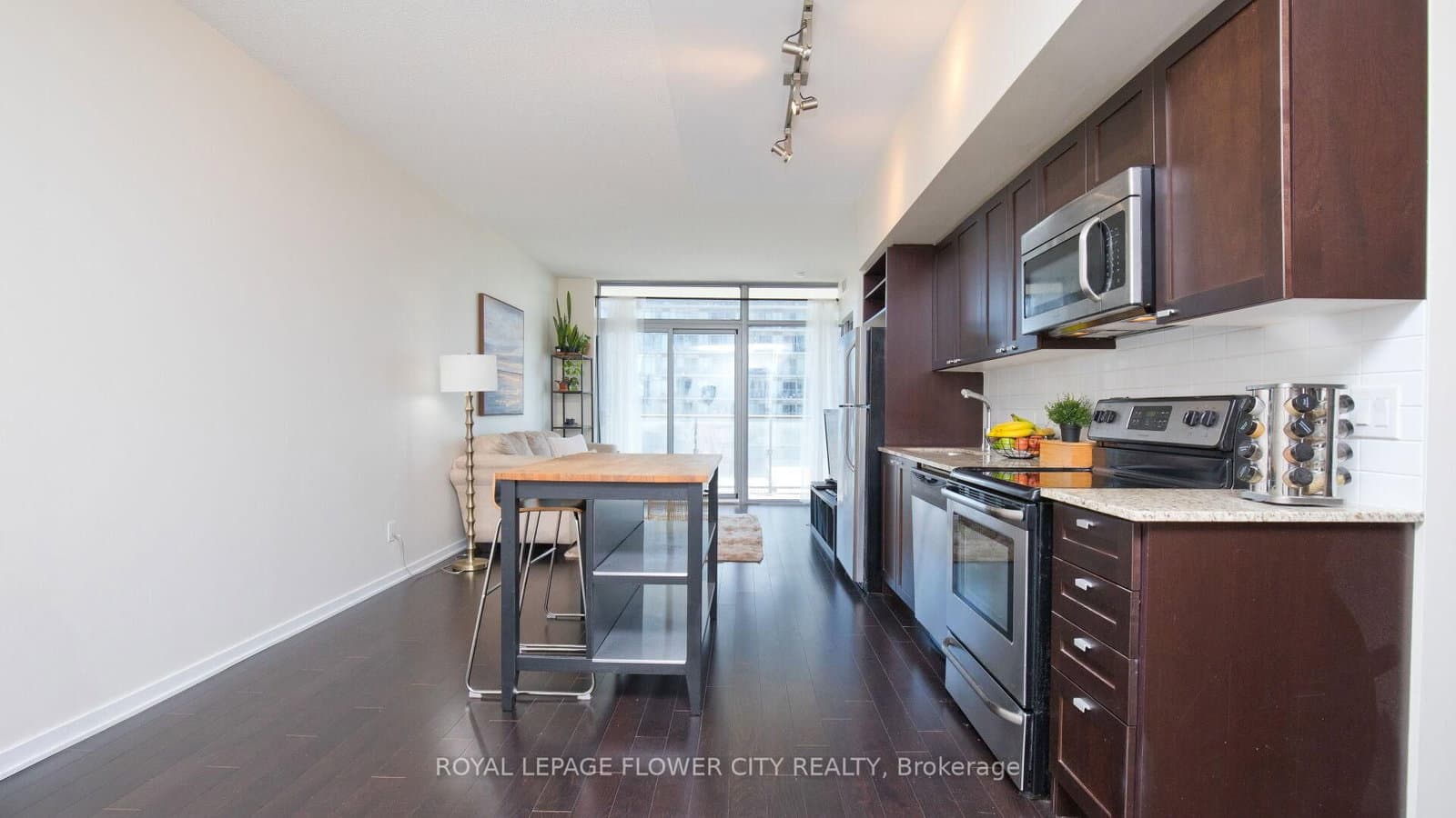 105 The Queensway Avenue, Unit 415 thumbnail 21