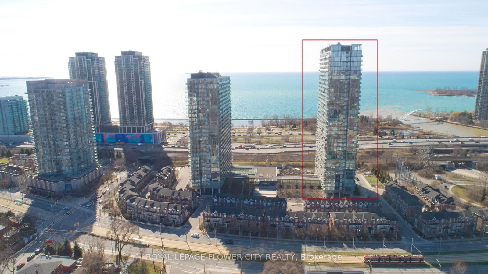 105 The Queensway Avenue, Unit 415 thumbnail 3