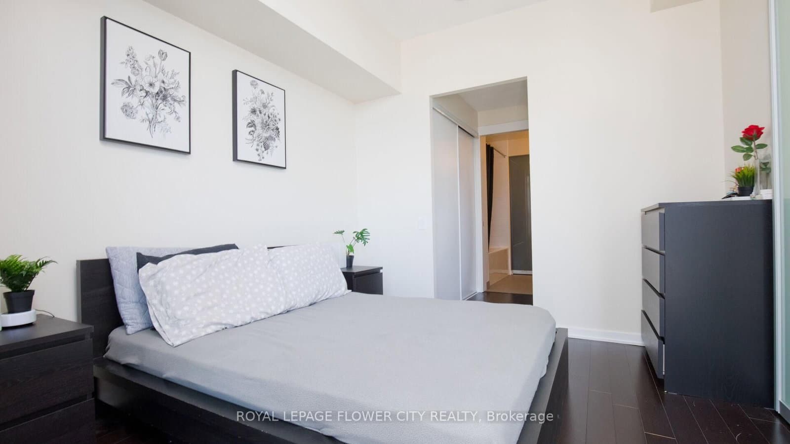 105 The Queensway Avenue, Unit 415 thumbnail 32