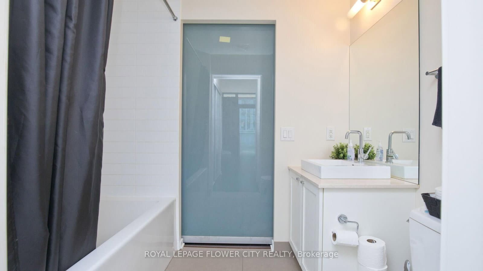 105 The Queensway Avenue, Unit 415 thumbnail 37