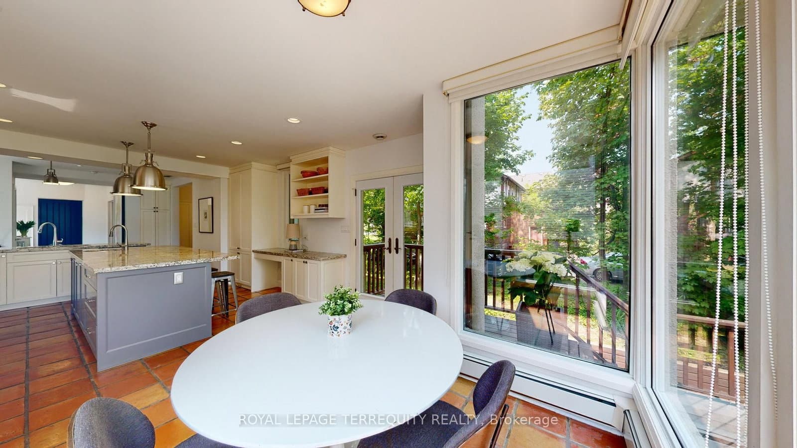 65 Burnhamthorpe Crescent thumbnail 22