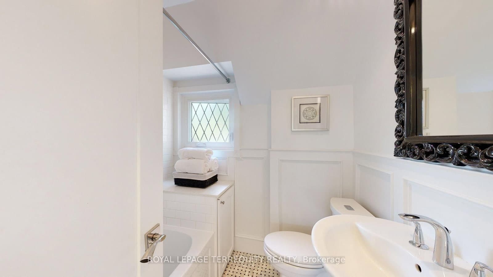 65 Burnhamthorpe Crescent thumbnail 30