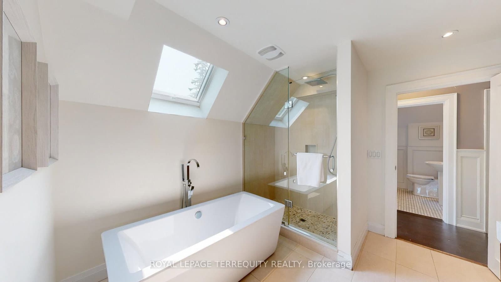 65 Burnhamthorpe Crescent thumbnail 32