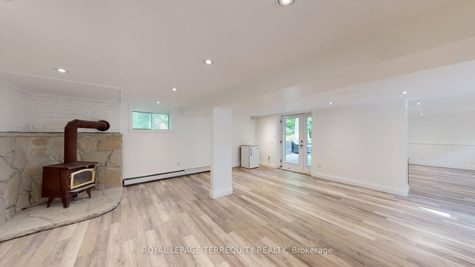 65 Burnhamthorpe Crescent thumbnail 37
