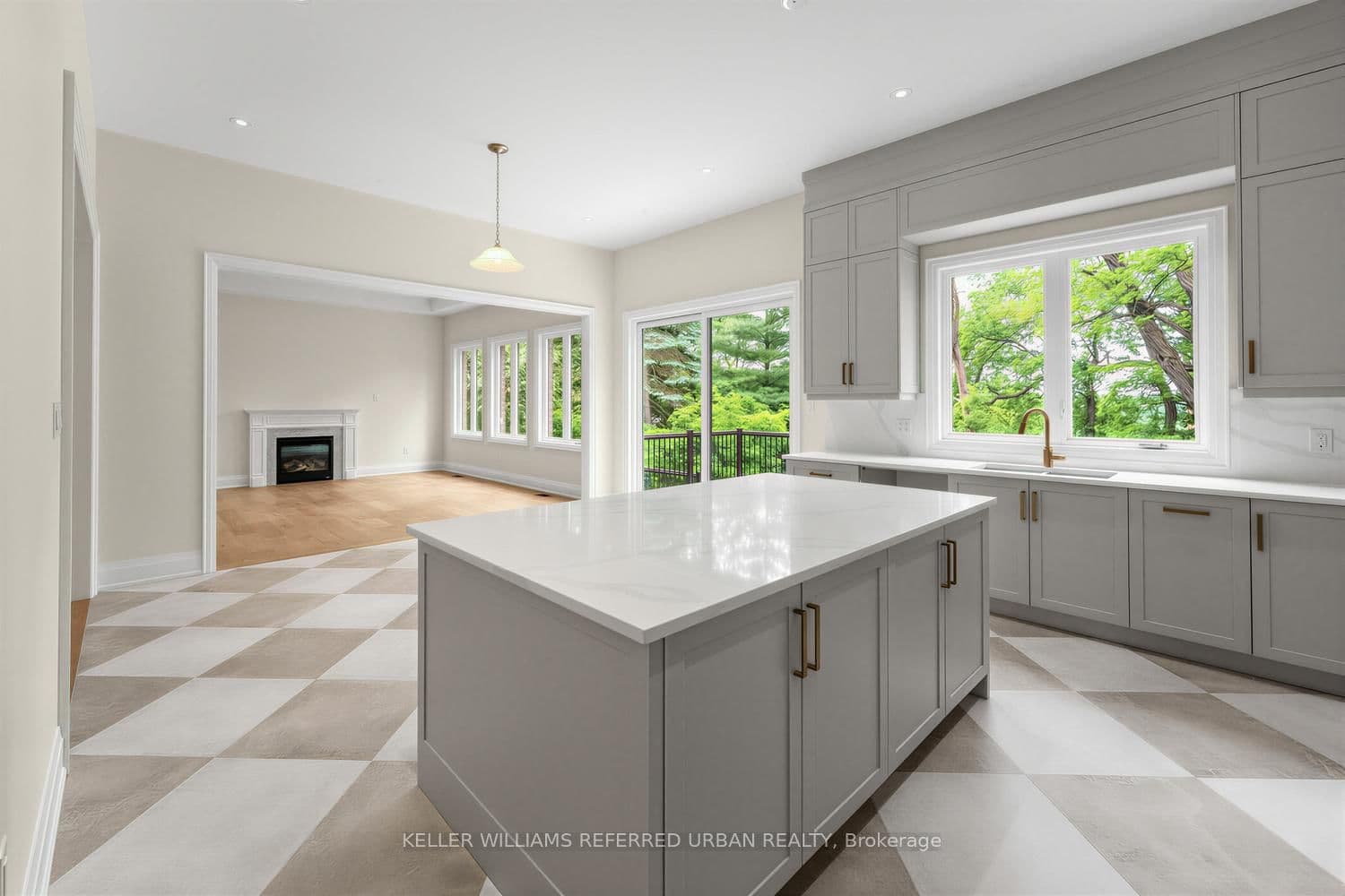 1429 Dundas Crescent thumbnail 14