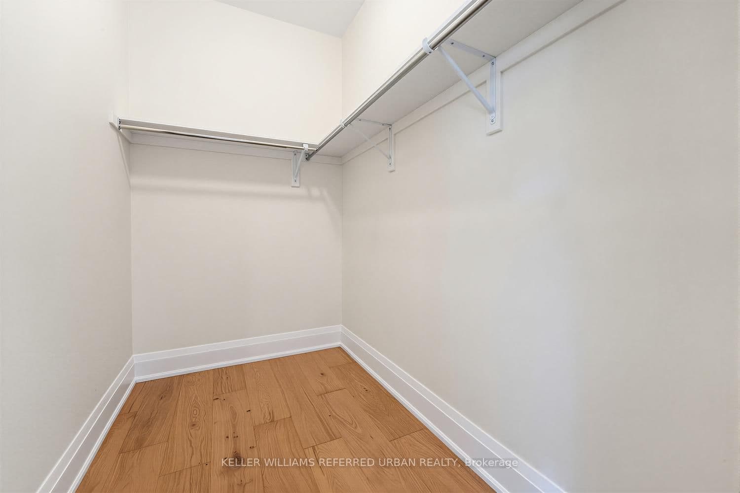 1429 Dundas Crescent thumbnail 31