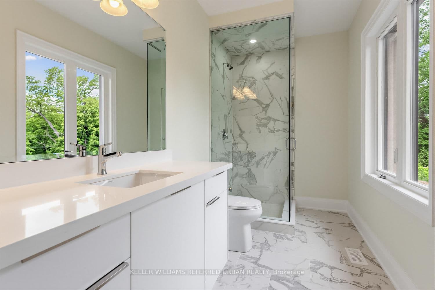 1429 Dundas Crescent thumbnail 33